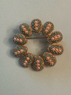 Vintage-Inspired Gold Circle Brooch with Pearls and Turquoise Beads